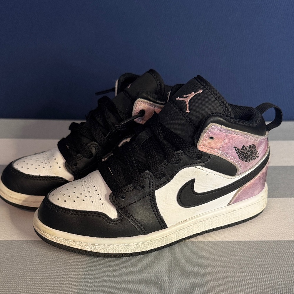 Jordan 1 Mid Zen Master PS  Black and White Sneakers with Pink Accents
